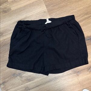 Women's Black Linen Shorts